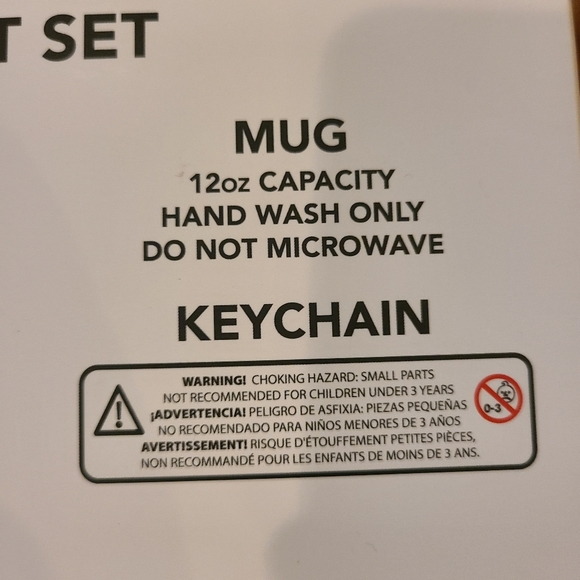 Star Wars The Mandalorian Gift Set - Picture 6 of 9